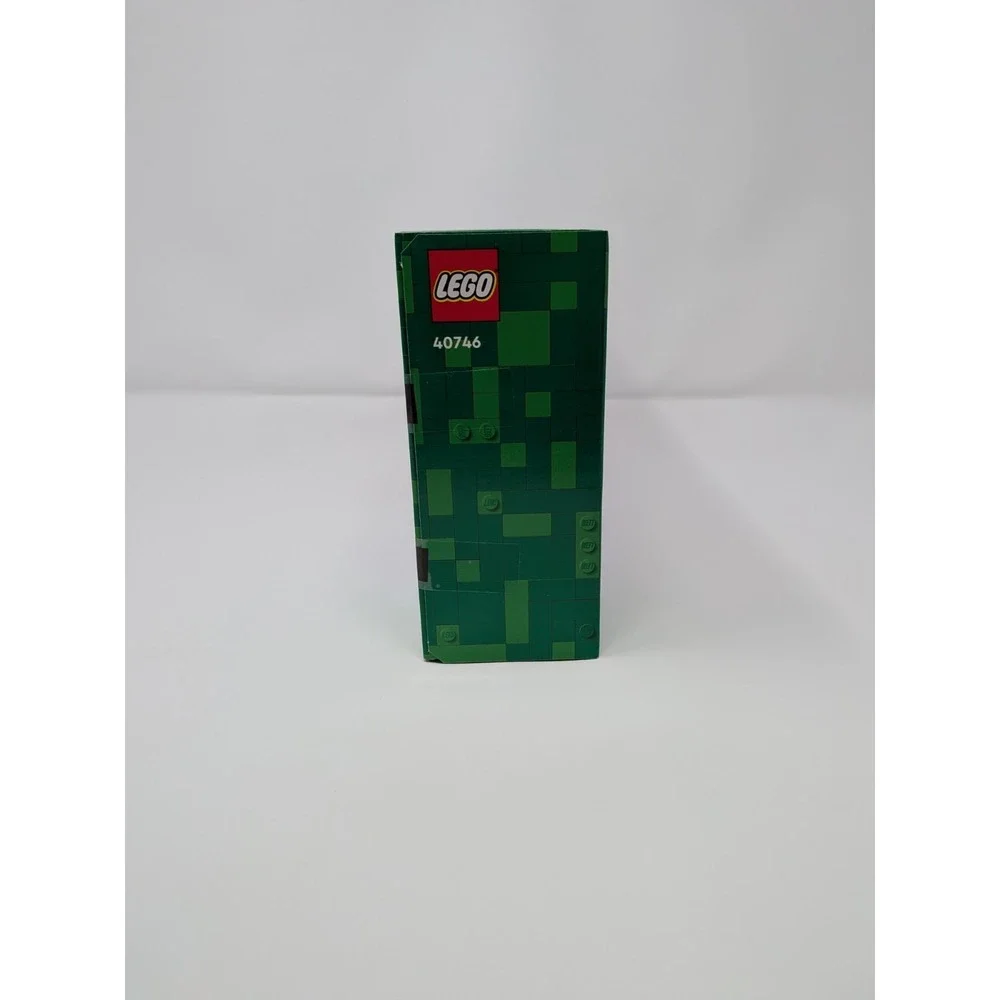 LEGO 40746 Santa's Delivery Truck Christmas Holiday Building Toy 224 Pcs‎ NEW